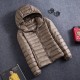 2019 ໃຫມ່ແສງສະຫວ່າງຜູ້ຊາຍ jacket ສັ້ນ hooded ຄໍເສອແຂນສ່ວນນອກພາກຮຽນ spring ດູໃບໄມ້ລົ່ນແລະລະດູຫນາວຂະຫນາດໃຫຍ່ຂະຫນາດໃຫຍ່ປ້ອງກັນການເກັບກູ້ລະດູການ 2019 ໃຫມ່ແສງສະຫວ່າງຜູ້ຊາຍ jacket ສັ້ນ hooded ຄໍເສອແຂນສ່ວນນອກພາກຮຽນ spring ດູໃບໄມ້ລົ່ນແລະລະດູຫນາວຂະຫນາດໃຫຍ່ຂະຫນາດໃຫຍ່ປ້ອງກັນການເກັບກູ້ລະດູການ